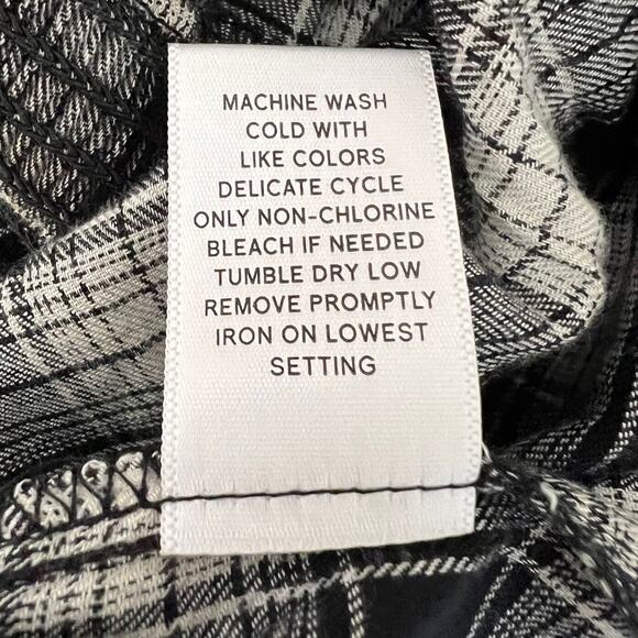 Nurture by Westbound Plus Size Woven Long Sleeve Blouse 2X Button Front Black - Picture 9 of 9